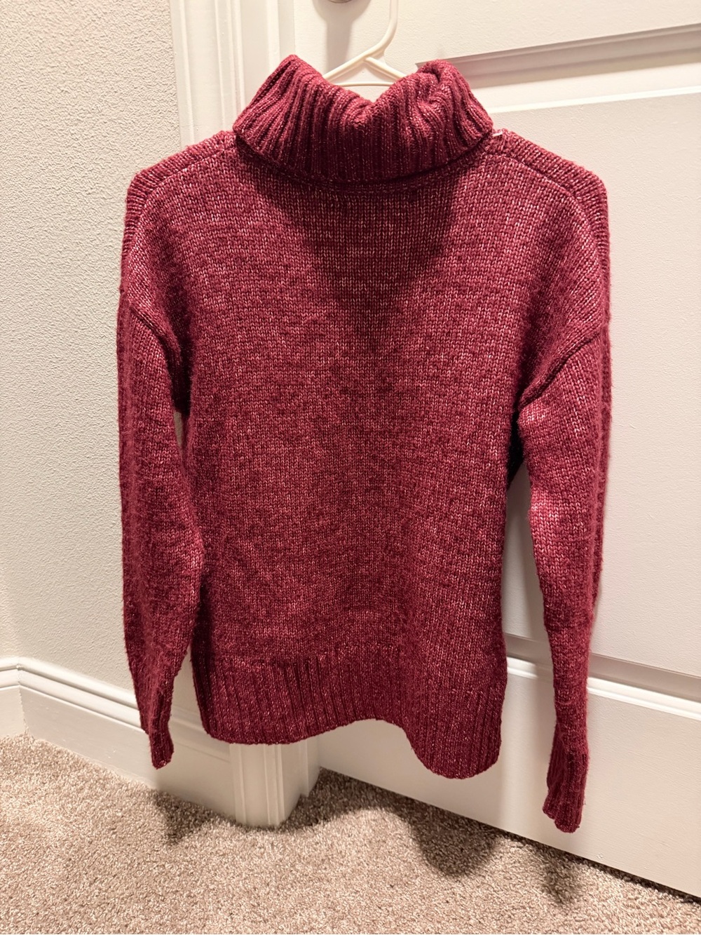 Banana Republic Maroon Ribbed Turtleneck Sweater